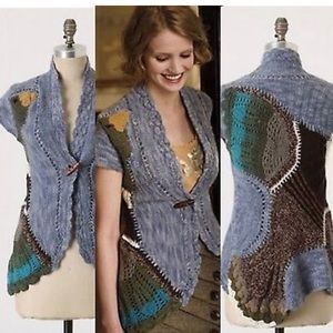 Unique Anthropologie knit sweater with goose motif